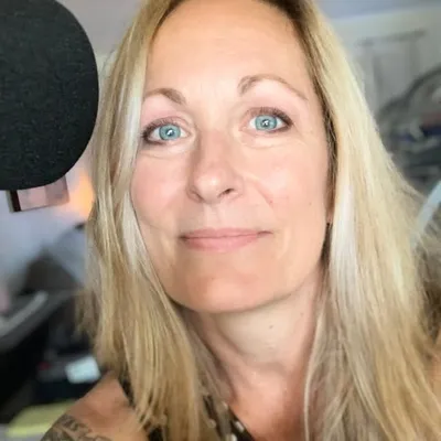 Janell Rhiannon | Greek Myth Author profile