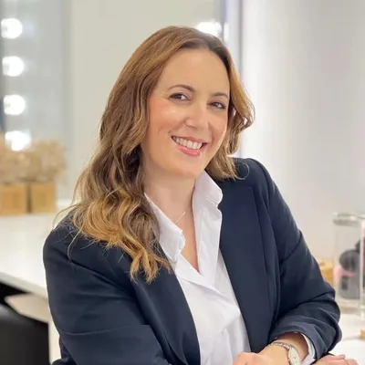 Jani Cardoso | Hair & MakeUp profile