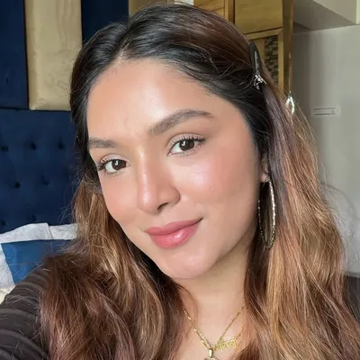Janika Suresh Parmar ☀️ profile