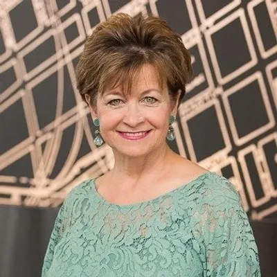 Janis Pettit profile