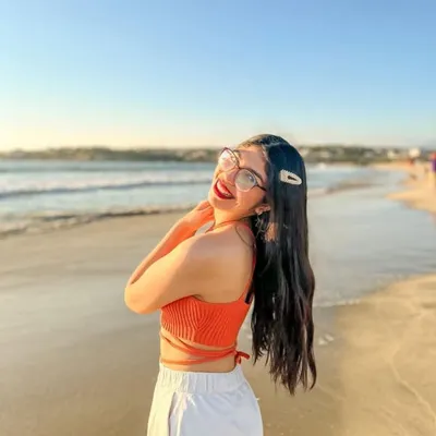 Ale Castellanos ❤️ profile