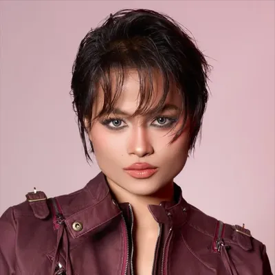 មិន ចេនី profile