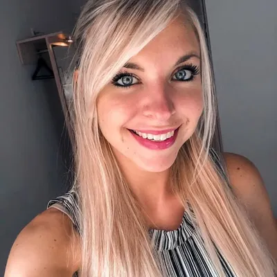 Jasmin Link | Zwillingsmama & Business profile