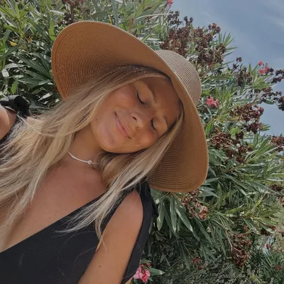 EMMY ANNA JASMIN ❥ profile