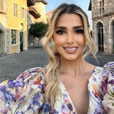 Yasmin Rajabpour profile
