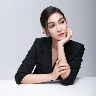 Jayne Tham | Glow & lifestyle profile