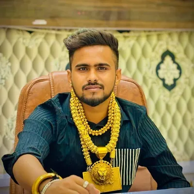 રૂબરૂ મુલાકાત કરો🦅👑💸 profile