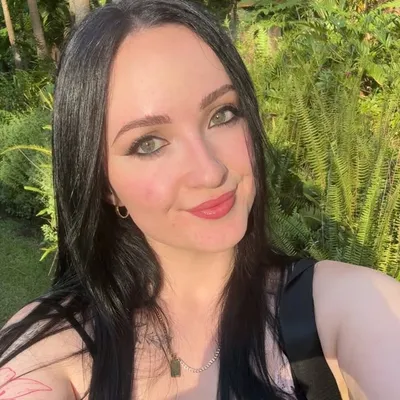 Jasmin Foster 🌸 profile