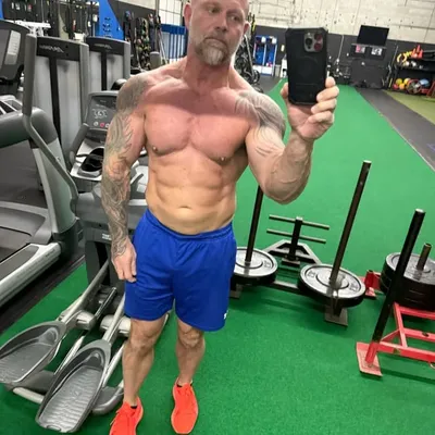 J Curry | Fitness Trainer🏋🏽♂️ profile