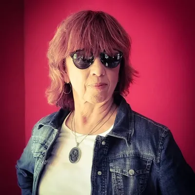 JD Robb, author profile