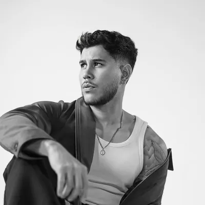 Jean Modelo profile