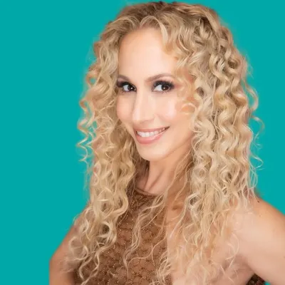 Jeannette Kaplun Latina Lifestyle Content Creator - Miami