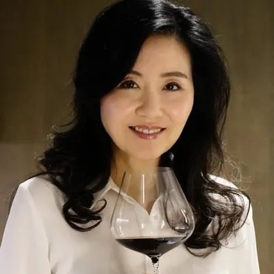 Jeannie Cho Lee MW profile