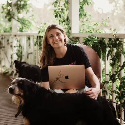 JENINE | ALIGNED LIVING | CREATIVE CONSULTANT profile