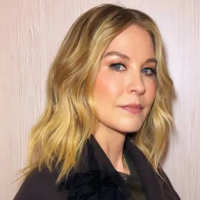 Jenna Elfman profile