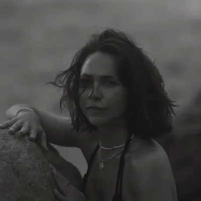 Jenni profile