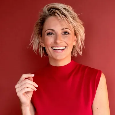 Jennifer | Commercial Model & Werbedarstellerin profile