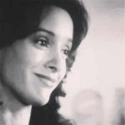 jennifer Beals profile