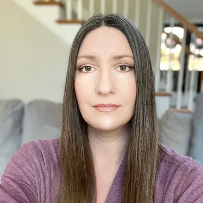 Jennifer Dean profile