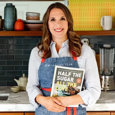 Jennifer Tyler Lee profile