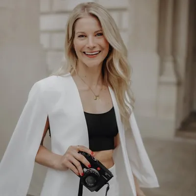 Jennifer | Destination Wedding Photographer profile