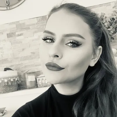 Jenni profile