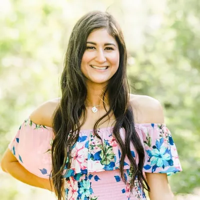 Jenni Metzler |Amazon & affordable Fashion | 📍Houston profile