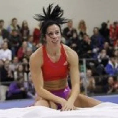Jenn Suhr profile