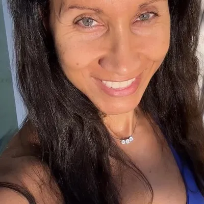 Jenny | health & Fitness | yoga | beauty profile