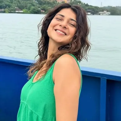 Jennifer Winget_FC ♡ profile