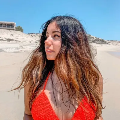JENNY LUAV | Travel & polyglot creator ✈️ profile