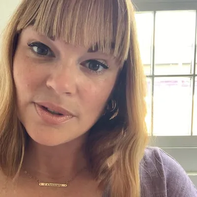 Jen Pistor • Slow Fashion Content Creator + Writer • Model profile