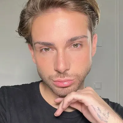 Jerrel Baumann - Makeup Artist profile