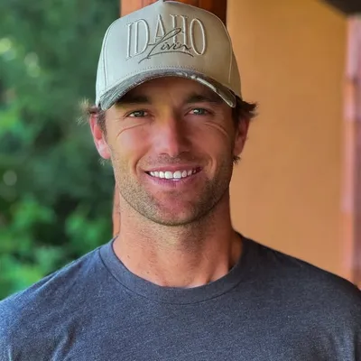 Jesse M Spence profile