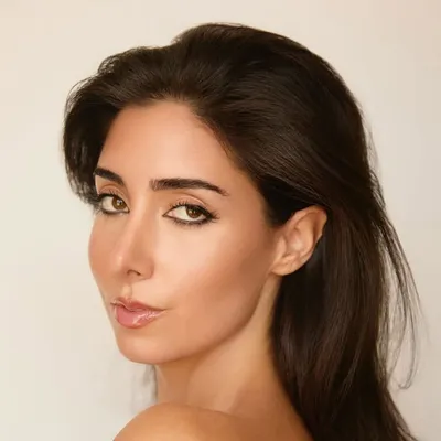 Jess Hélène Fraga profile