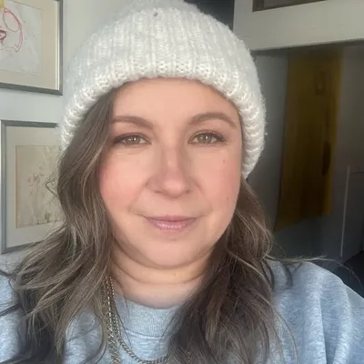 JESSICA BARKER profile