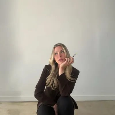 Jessica Sampson profile