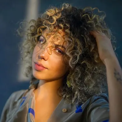 Jess Salgueiro profile
