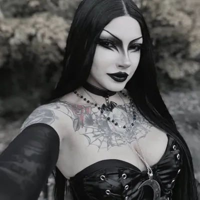 Jewel Sha'ree Eaves profile