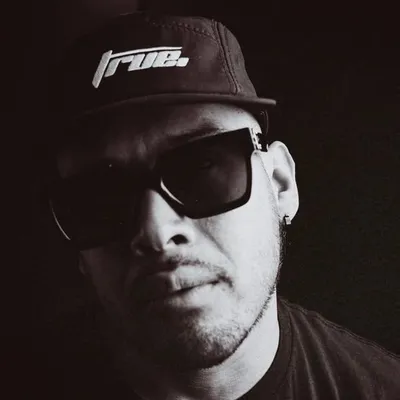 Jhay Osorio - Photographer profile