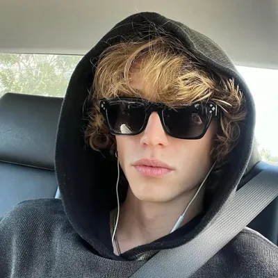 Jordan Huxhold profile