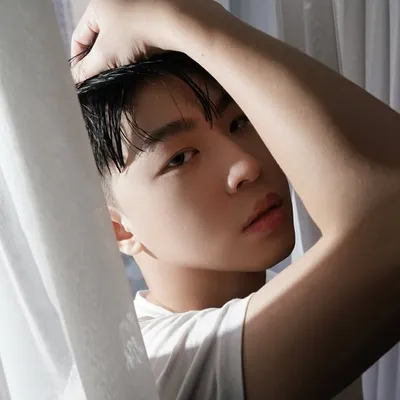 Liang 亮 profile