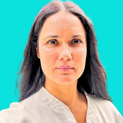 Juliana Klinkert | Mental Well-Being | L.A. | Life Coach profile