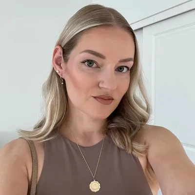 Jennifer L profile