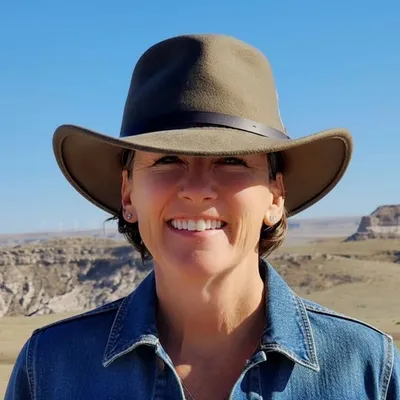 Julie Price profile