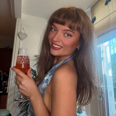 Joanna Leigh profile