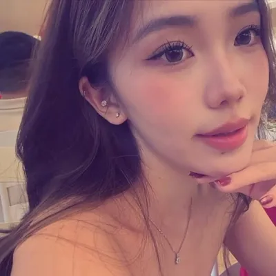 joelle profile