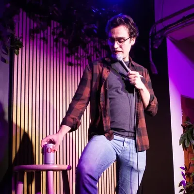 Joey Bragg profile