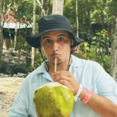 JOHN MENDES profile