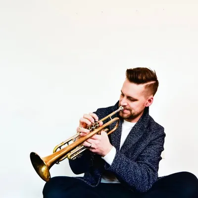 John Raymond profile